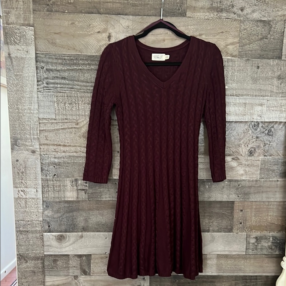 V-Neck Burgundy Dress‎